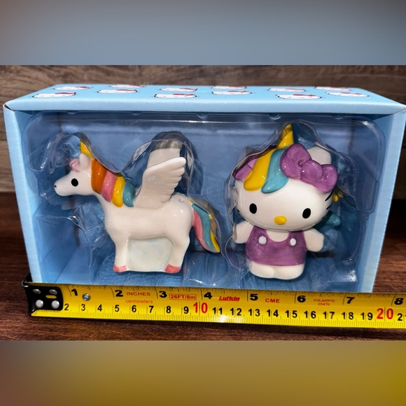Hello Kitty Unicorn 🦄 Ceramic Salt & Pepper Shaker Set - NEW - Picture 4 of 7